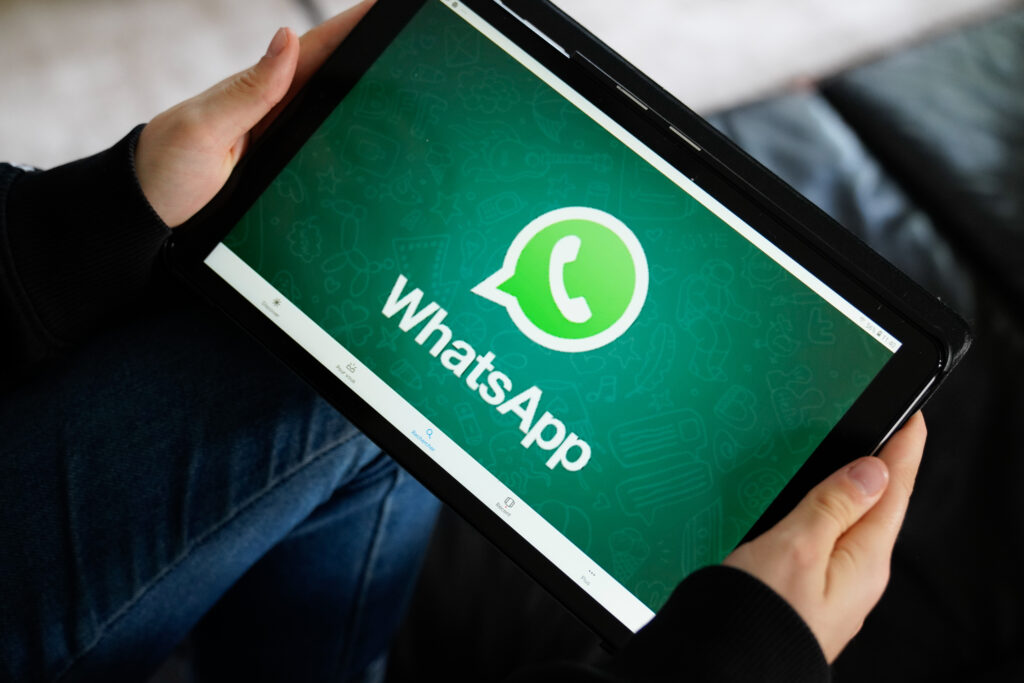web whatsapp on tablet