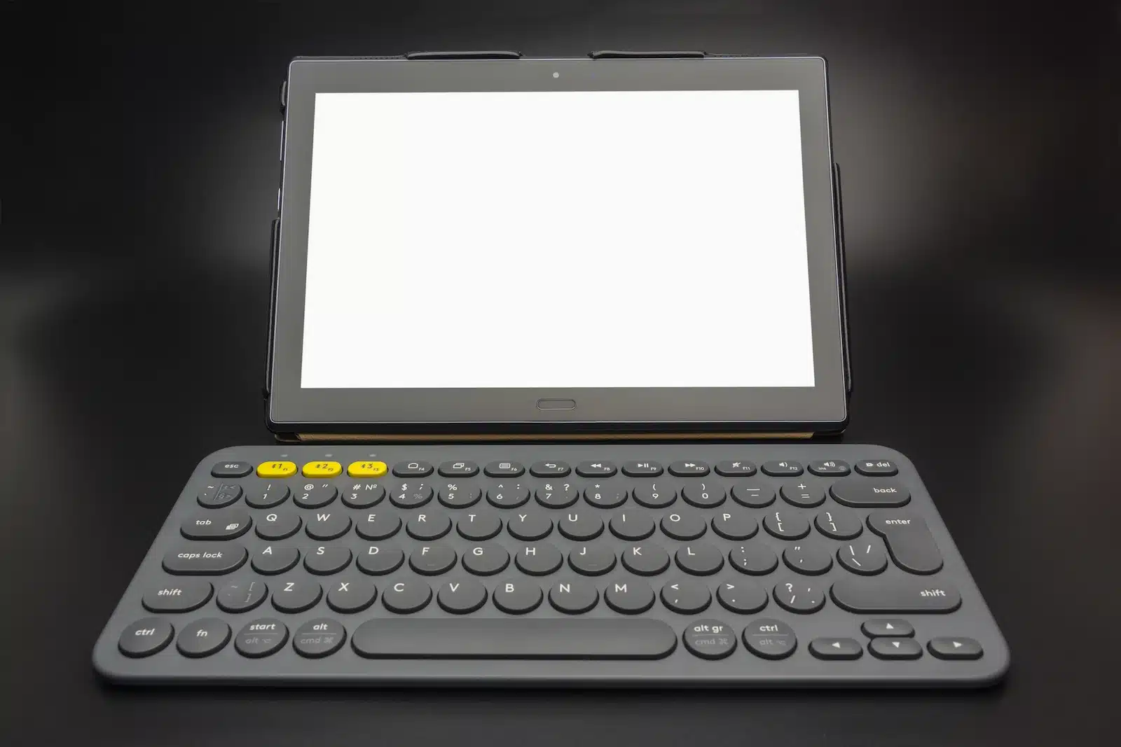 teclado conectado a una tablet por bluetooth