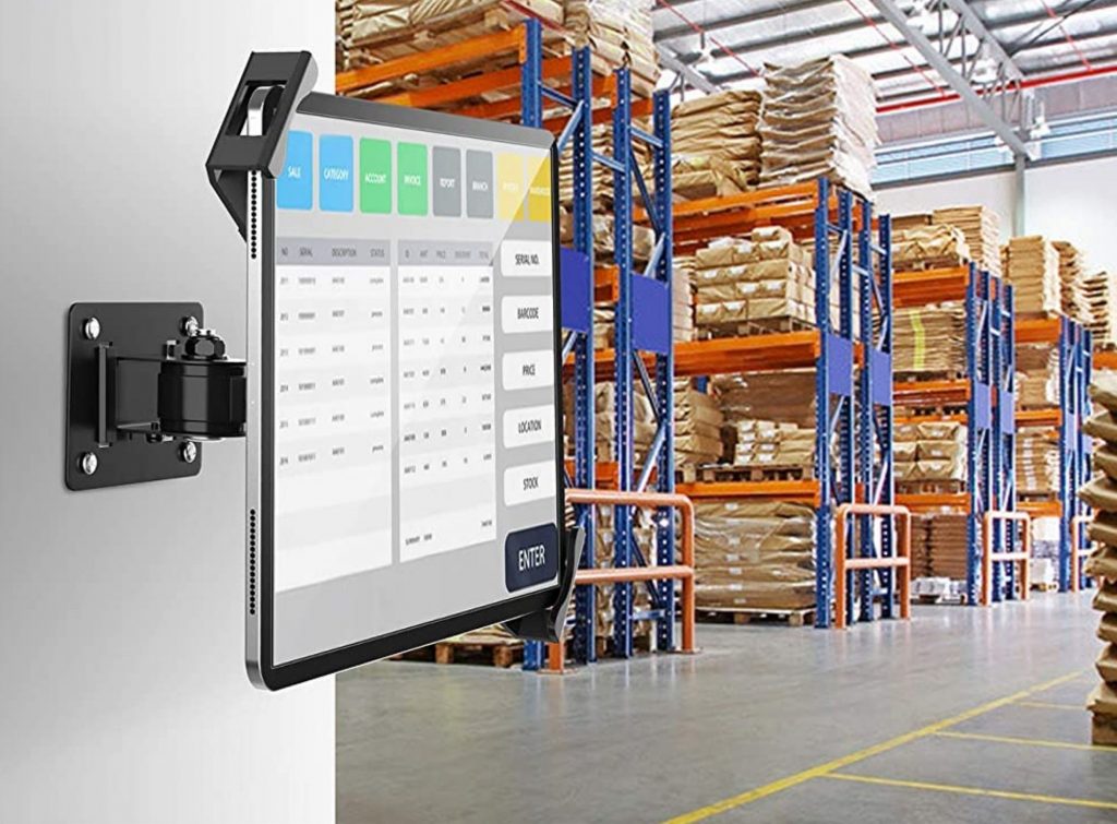 Soporte articulado para tablets en una fabrica 