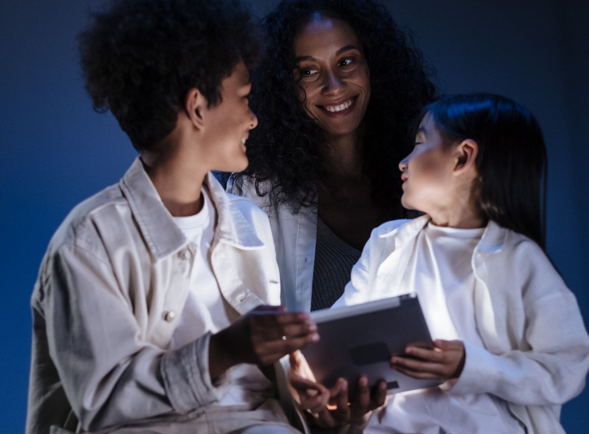 como controlar el whatsapp de mi hijo gratis
