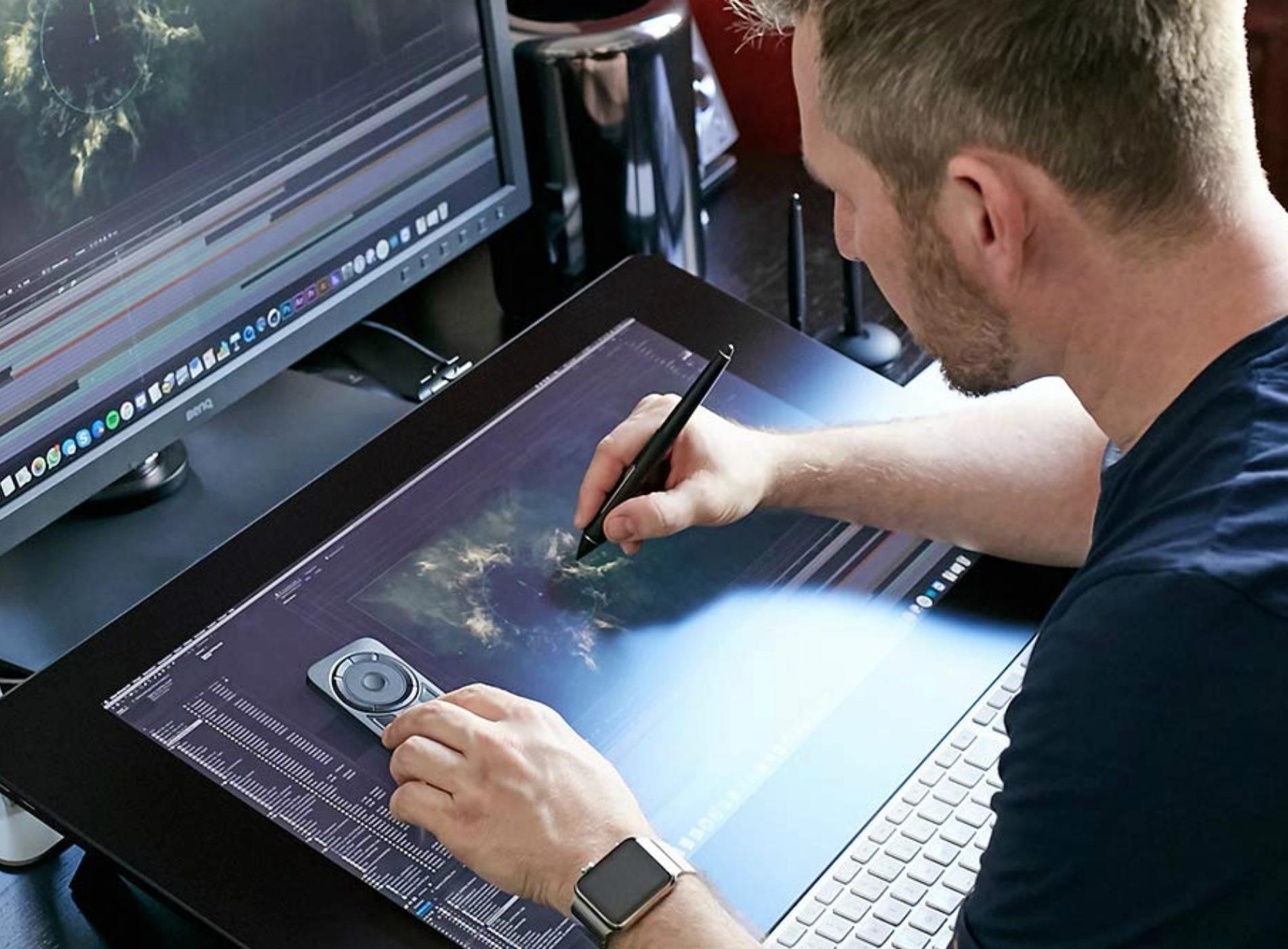 Xp pen draw. Wacom Cintiq Pro 24. Wacom Cintiq Pro планшеты. Планшет Wacom Cintiq 16. Wacom Cintiq 24hd Touch.