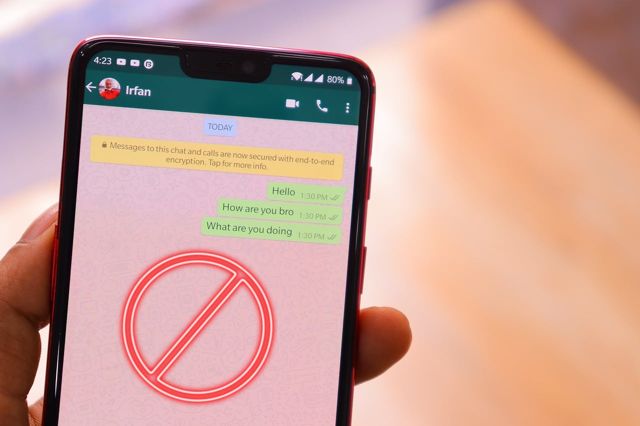 cómo bloquear un chat de WhatsApp